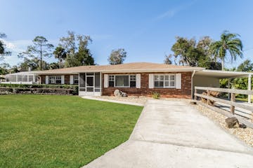 820 N Florida Ave De Land, FL 32720